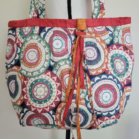 NWOT Handmade Quilted Shoulder Tote Bag Fabric Tie Detail At Front Pocket - Picture 1 of 16